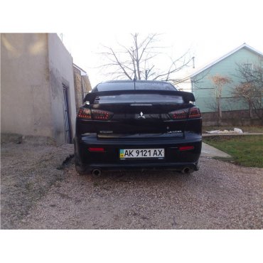 Mitsubishi Lancer X оптика задняя черная