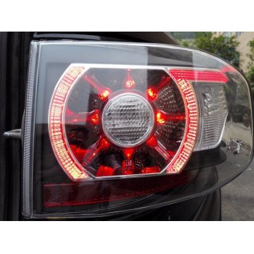 FJ Cruiser оптика задняя стиль Evoque черная 