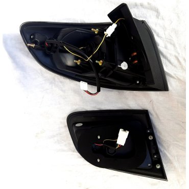 Hyundai  Santa Fe 2 оптика задняя черная