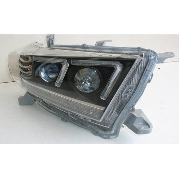 Toyota Highlander оптика передняя ксеноновая
