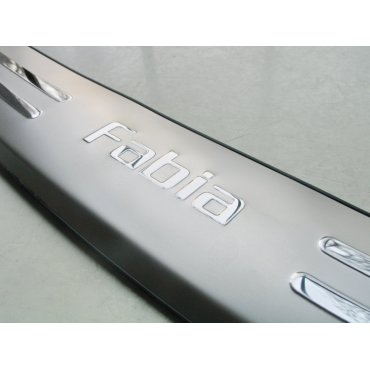 Skoda Fabia 2 накладка защитная на задний бампер