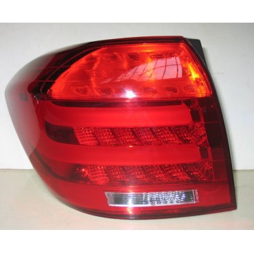 Toyota Highlander 2008 оптика задняя LED красная