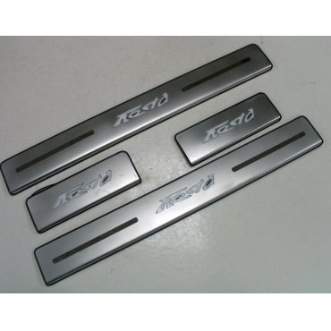 Ford Fiesta Mk7  накладки порогов дверных проемов с LED подсветкой