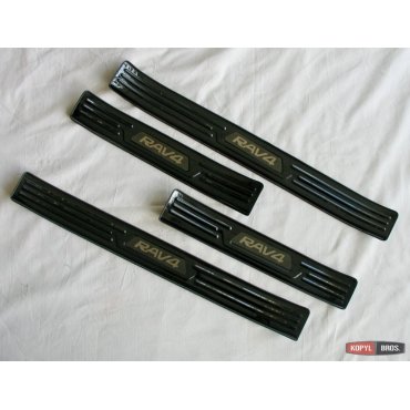 Toyota RAV 4 2019+ защитные накладки на дверные пороги внешние тип A