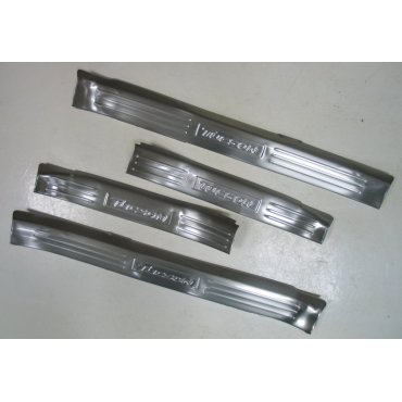 Hyundai Tucson TL 2015 накладки верхние  на пороги дверных проемов, тип G