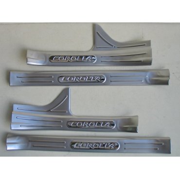 Toyota Corolla E170/ Altis  накладки защитные  на пороги дверных проемов верхние