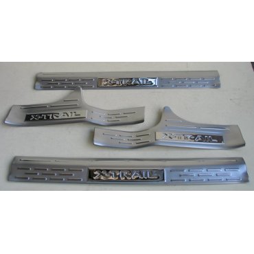 Nissan X-Trail T32 накладки защитные на пороги дверных проемов  верхние