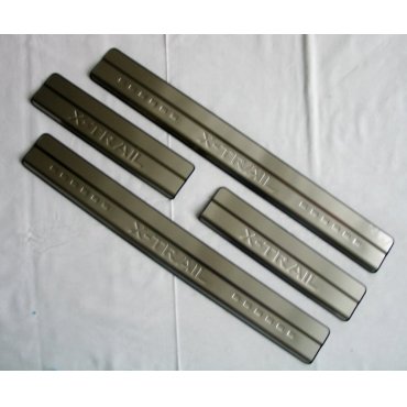 Nissan X-Trail T32 накладки защитные на пороги дверных проемов тип С