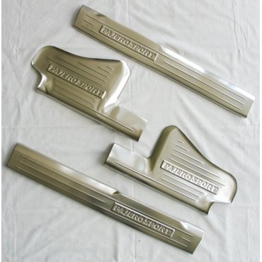 Mitsubishi Pajero Sport 2016+ накладки порогов дверных проемов верхние