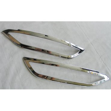 Hyundai Tucson TL 2015 накладки хром на задние противотуманные фонари V2