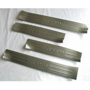 Toyota Hilux Revo 2014 накладки на пороги дверных проемов верхние тип W