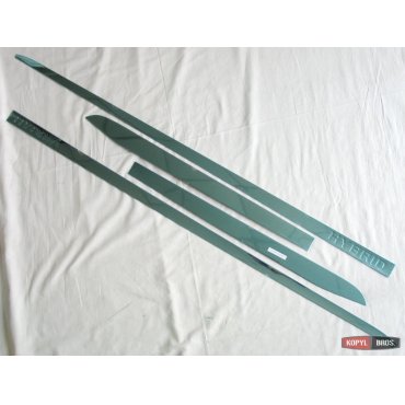 Toyota Camry XV70 2018+  молдинги дверные хром SS с лого